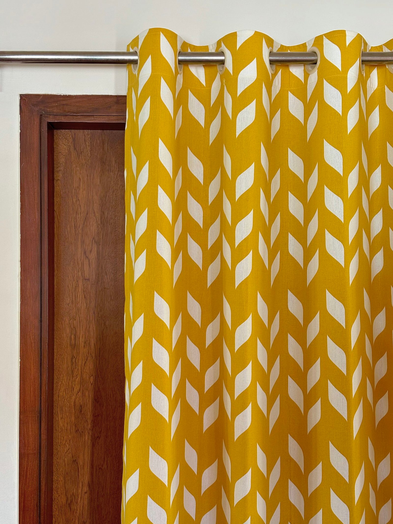MUSTARD YELLOW LEAF CHEVRON CURTAIN - Image 2