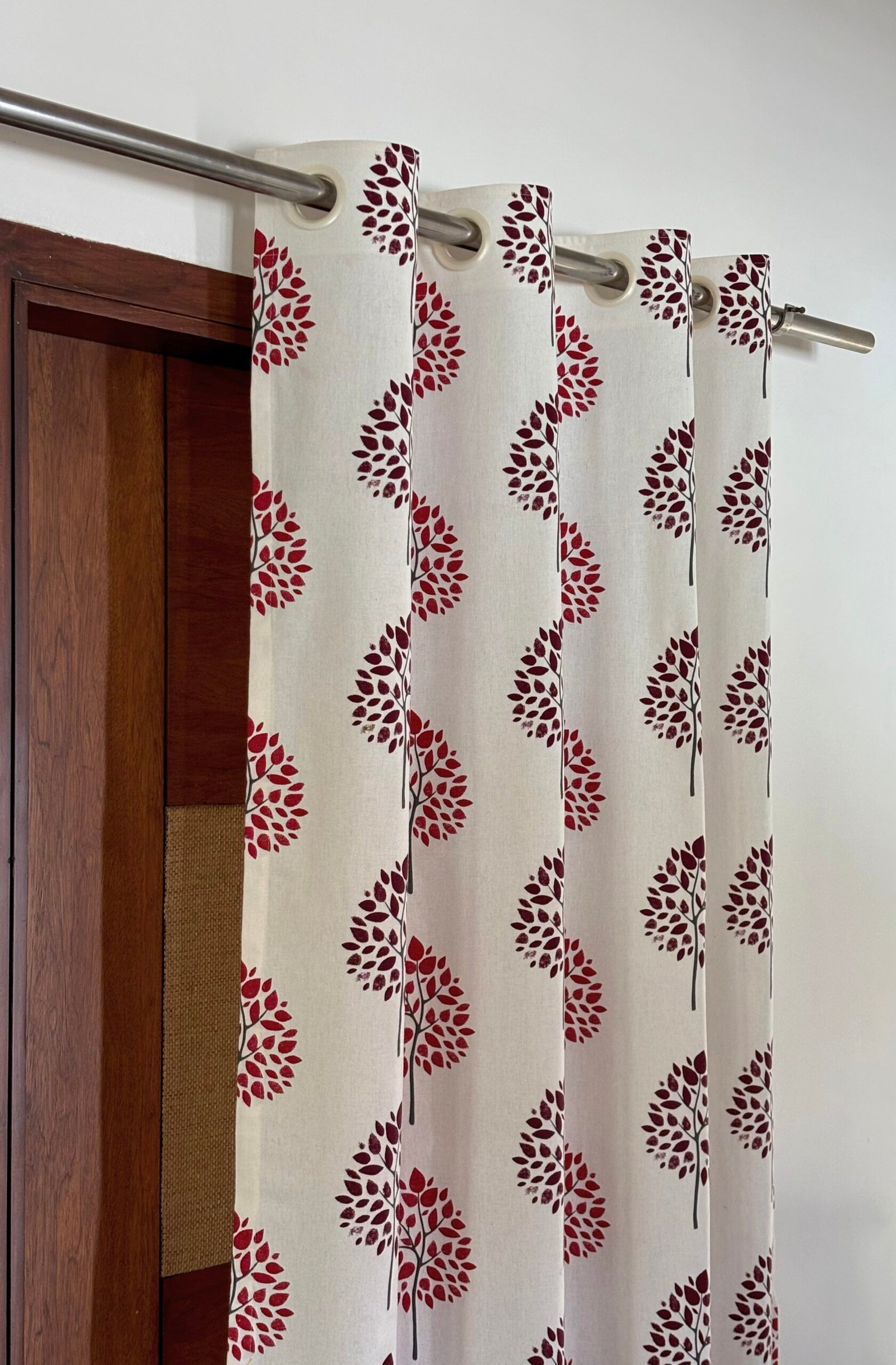 CRIMSON & MAROON LEAF BLOCK CURTAIN - Image 3