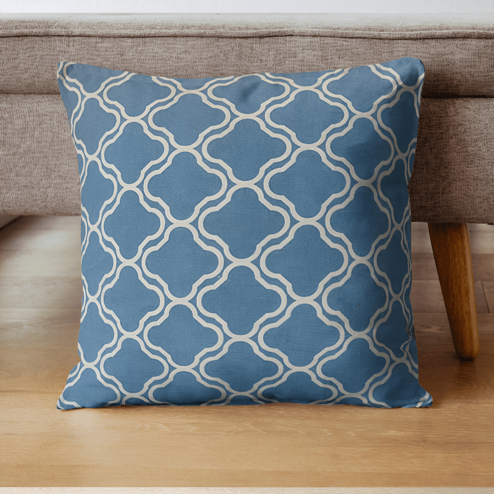 BLUE TRELLIS CUSHION COVER - Image 3